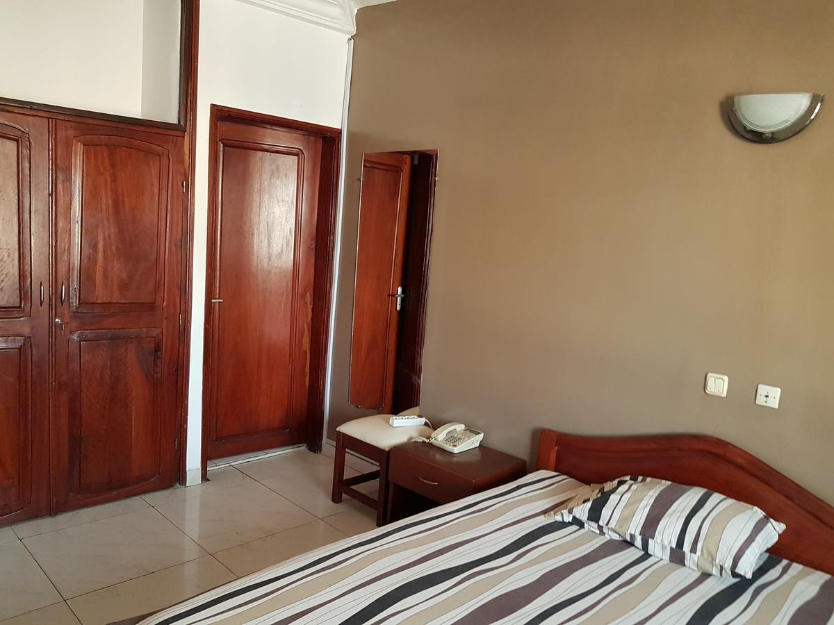 Acropole Hotel Cotonou Buitenkant foto