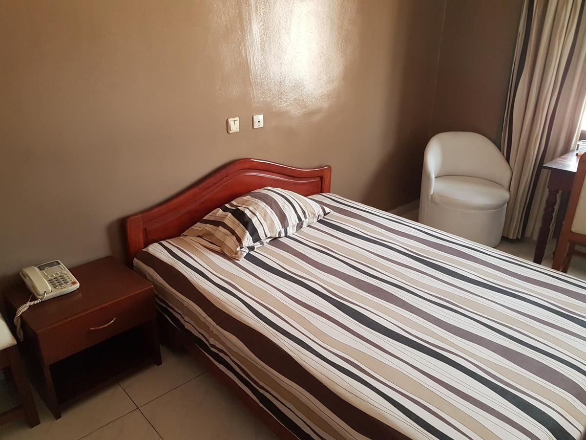 Acropole Hotel Cotonou Buitenkant foto