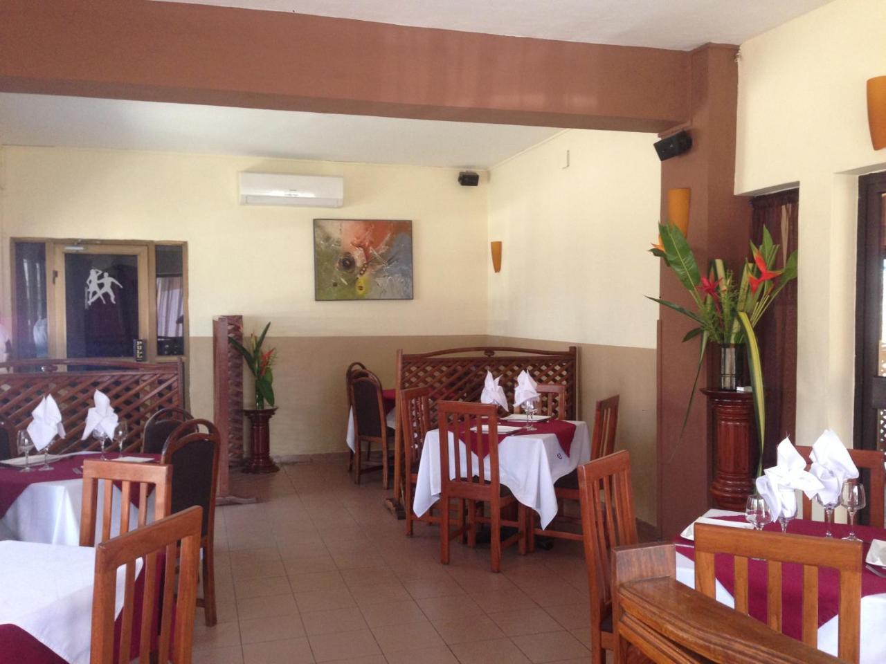 Acropole Hotel Cotonou Buitenkant foto